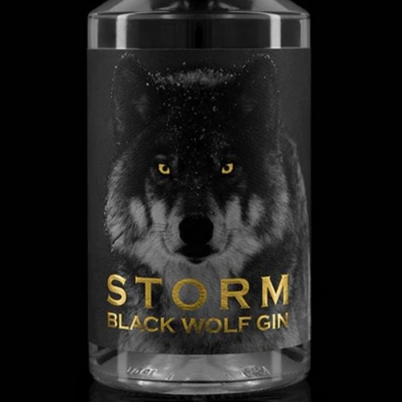 Storm Black Wolf Gin